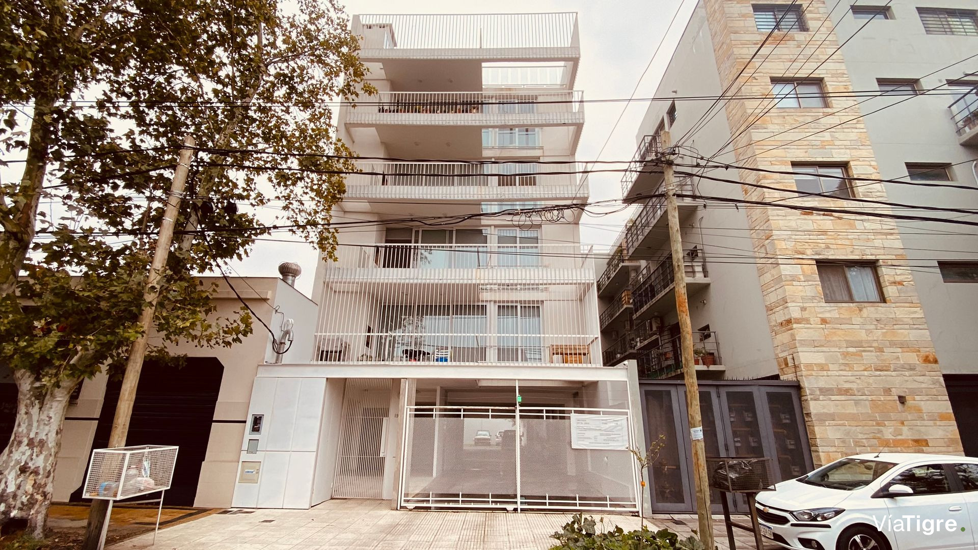 Departamento en Venta-Florida 1 AMB.-c/cochera-A/E