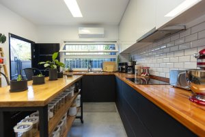 House for Sale 3 Rooms Boulogne Credit Garden Pool