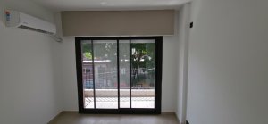 Studio apartment with balcony for sale in Munro