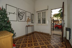 Sale of 6-Room Multifamily House in Florida