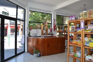 Rent Martinez corner shop Apartment features