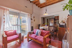 Olivos Ph Sale with Local, 4-room Terrace