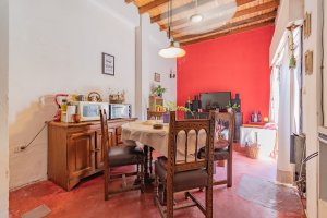 Olivos Ph Sale with Local, 4-room Terrace