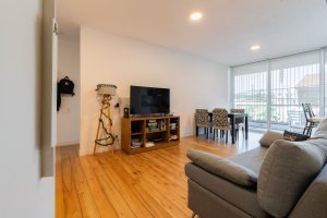 Sale of 3-room apartment in Florida, balcony, garage, bau