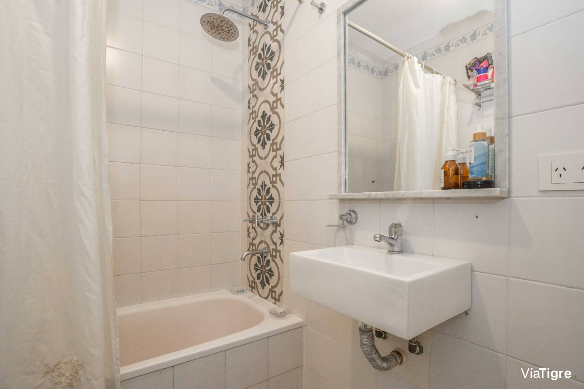 Casa Tipo Triplex En Munro 2 Dormitorios+Playroom