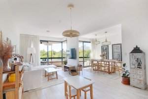 Sale of duplex apartment, amenities and garage – Florida