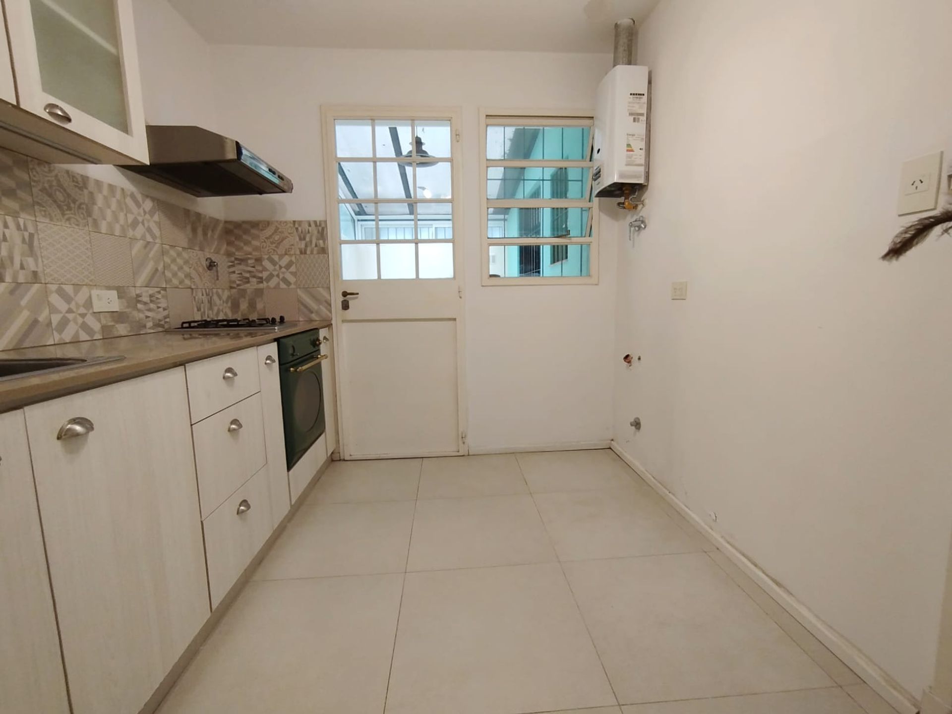 Vende Dto 3 Ambientes San Isidro C/ Patio Tipo Ph