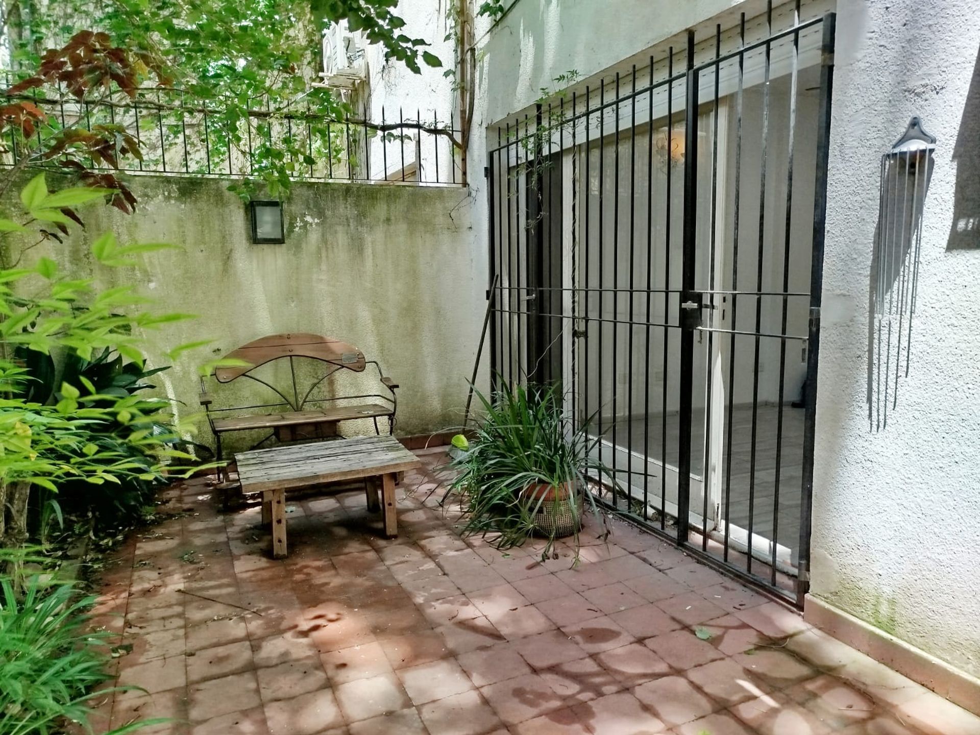 Vende Dto 3 Ambientes San Isidro C/ Patio Tipo Ph