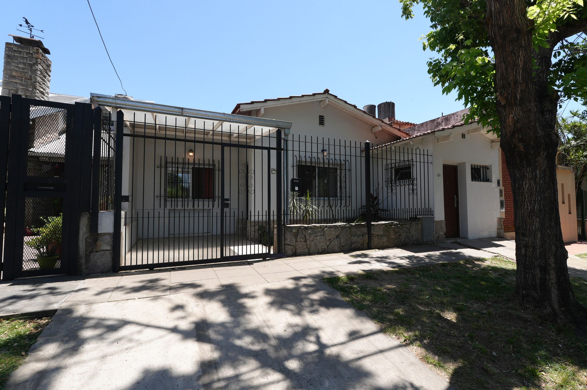 V.martelli House for Sale – 4 Rooms, Office, Garage