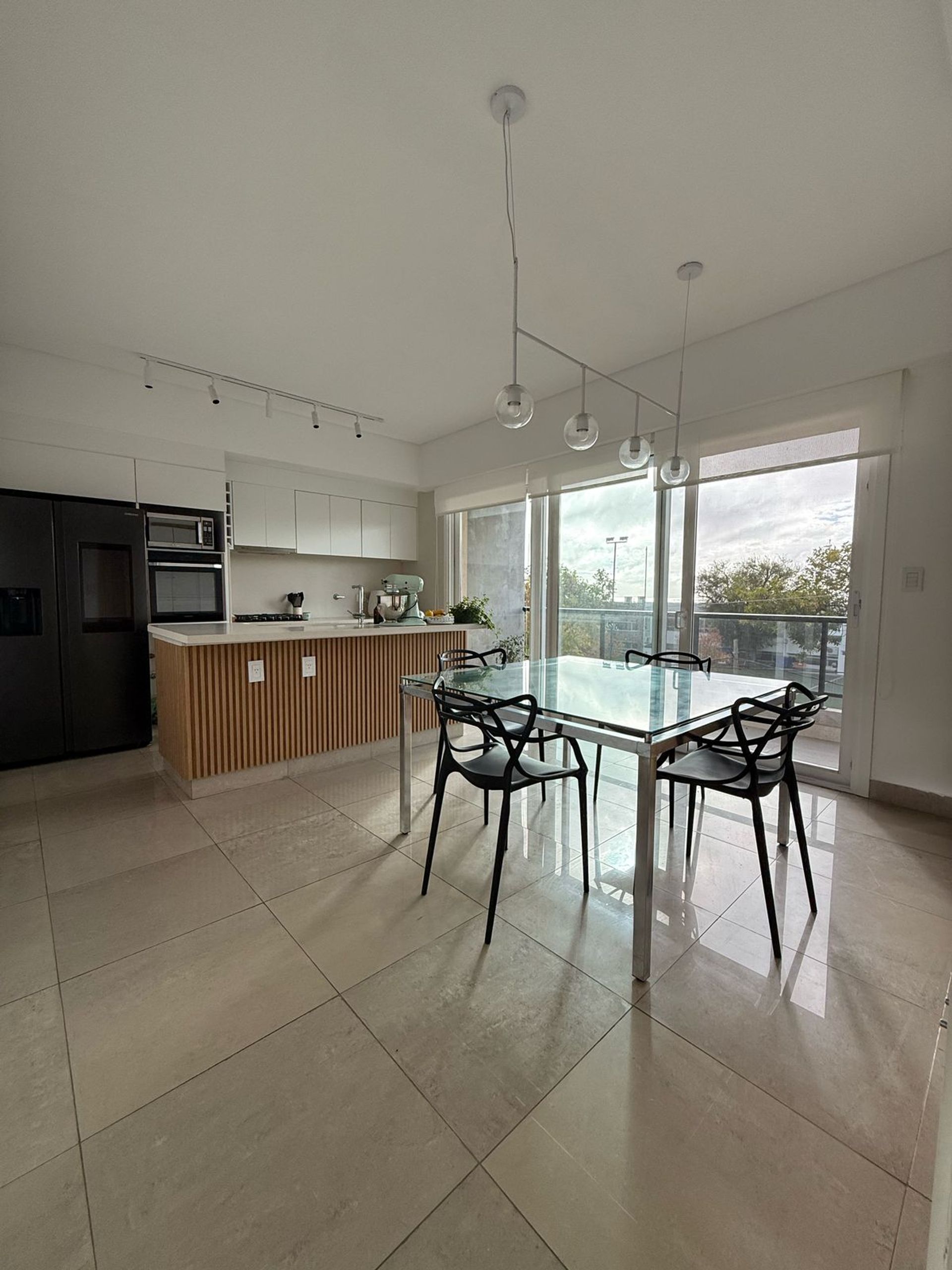 Venta Casa La Lucila vista al río piscina premium