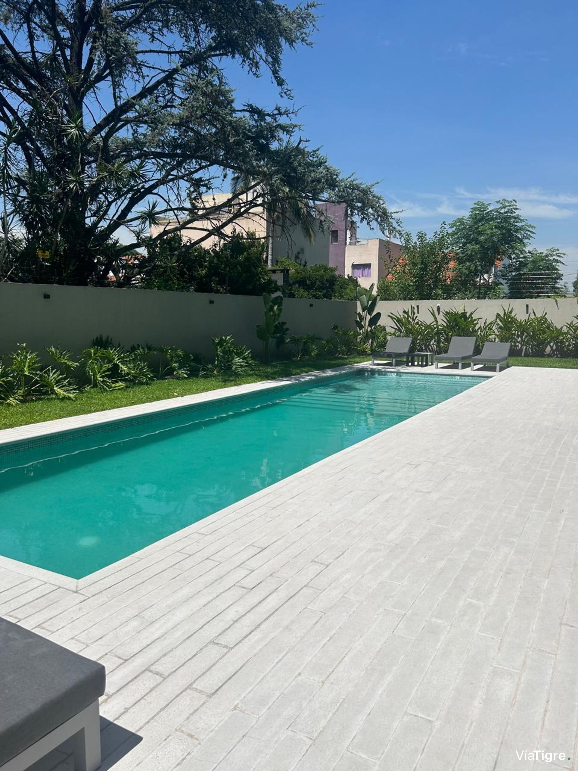 Alquiler depto dos ambientes con cochera Florida