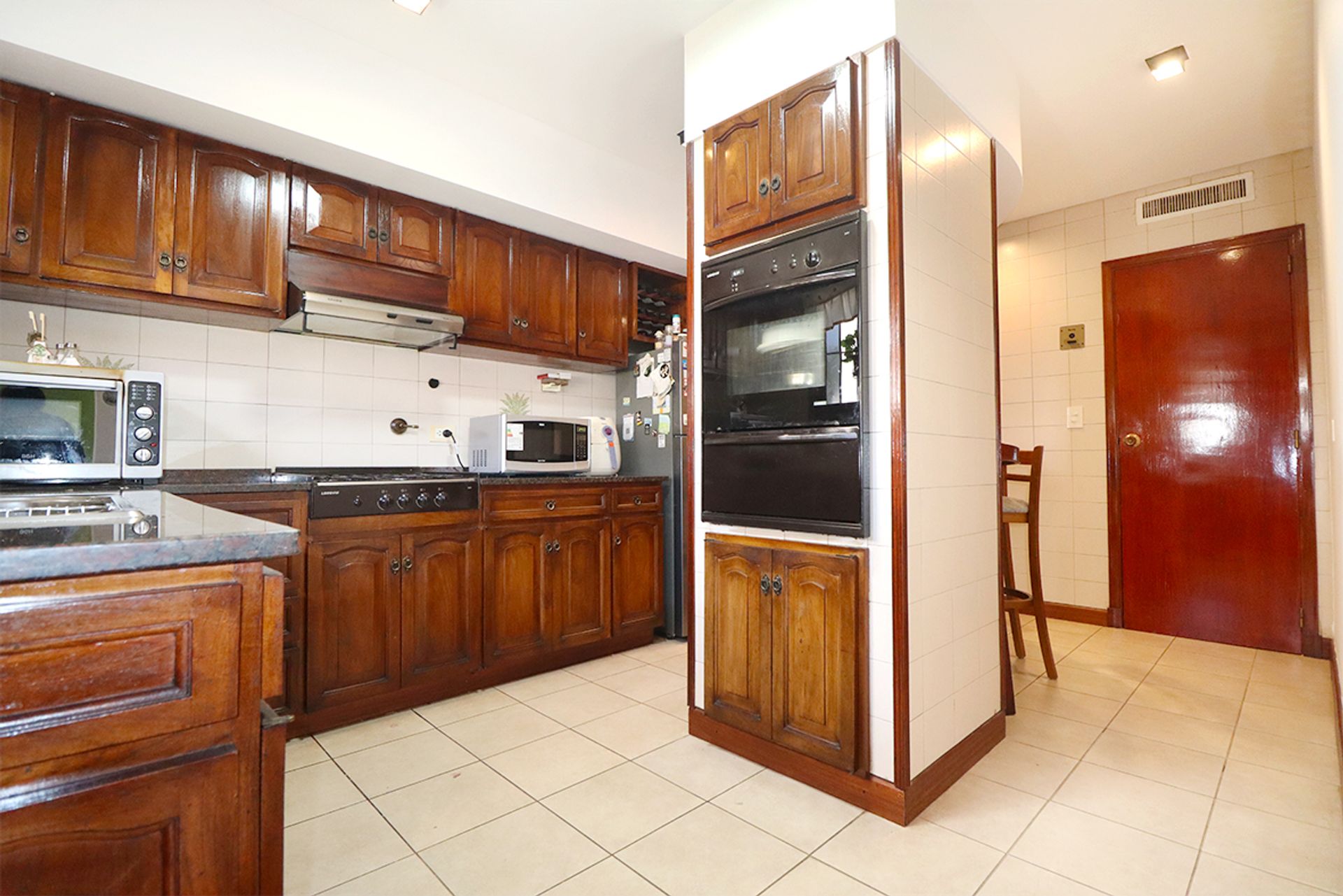 Casa 5 Ambientes En Venta Olivos Pileta Cochera