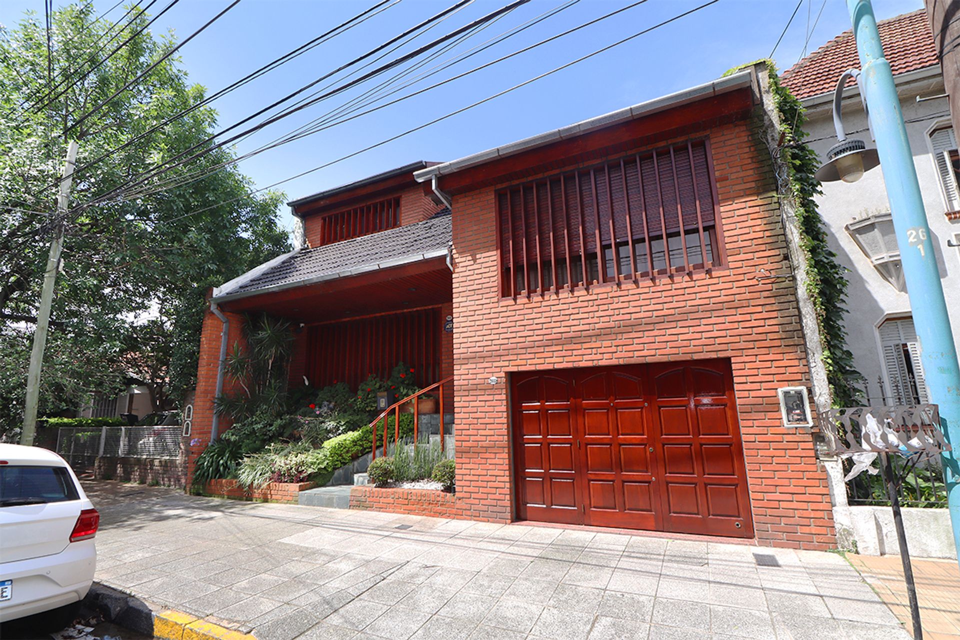 Casa 5 Ambientes En Venta Olivos Pileta Cochera