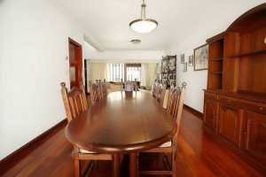 5-room house for sale, Olivos, pool, garage