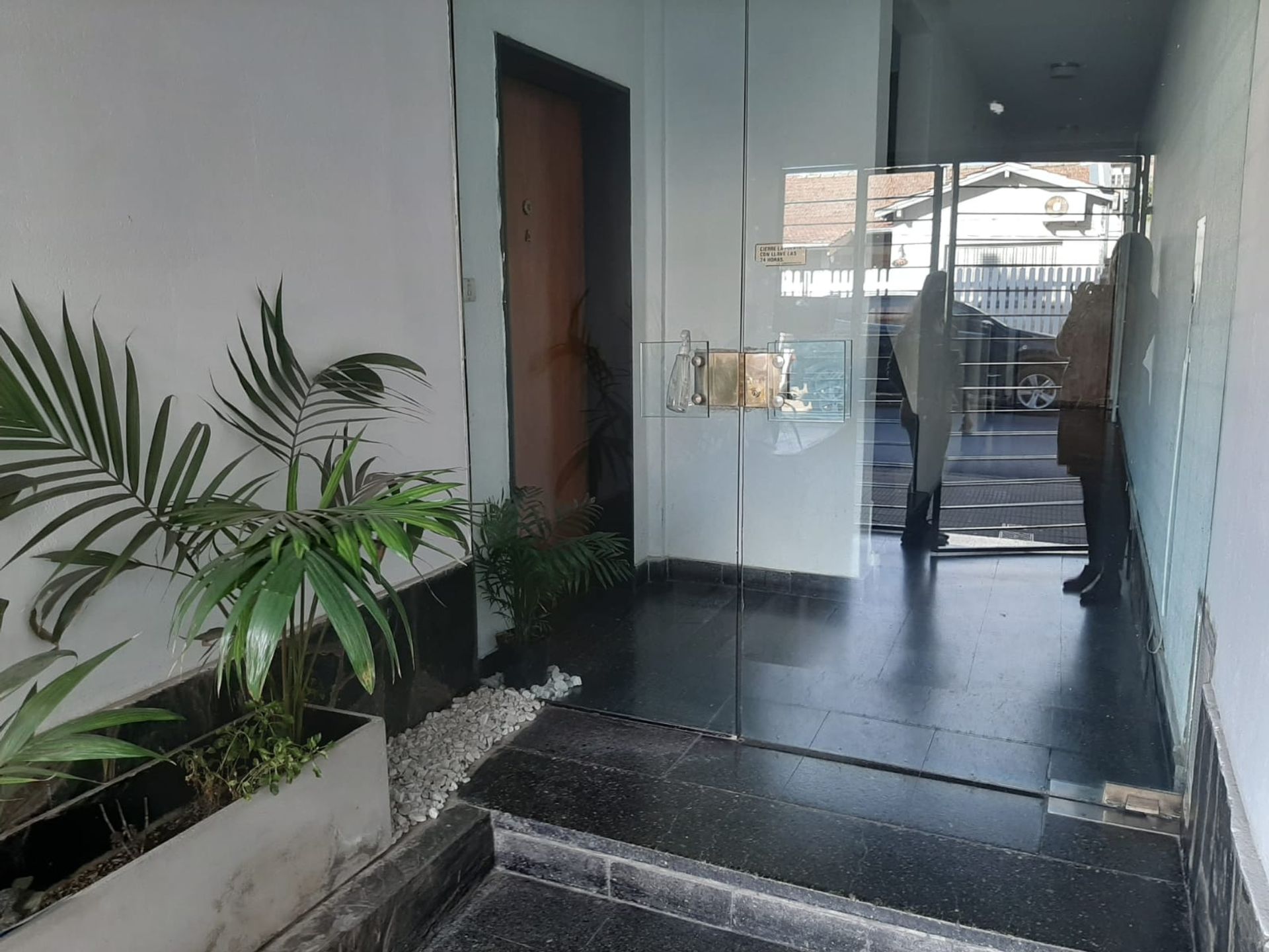 Venta Depto 2 Amb Patio Y Parri. Con Renta