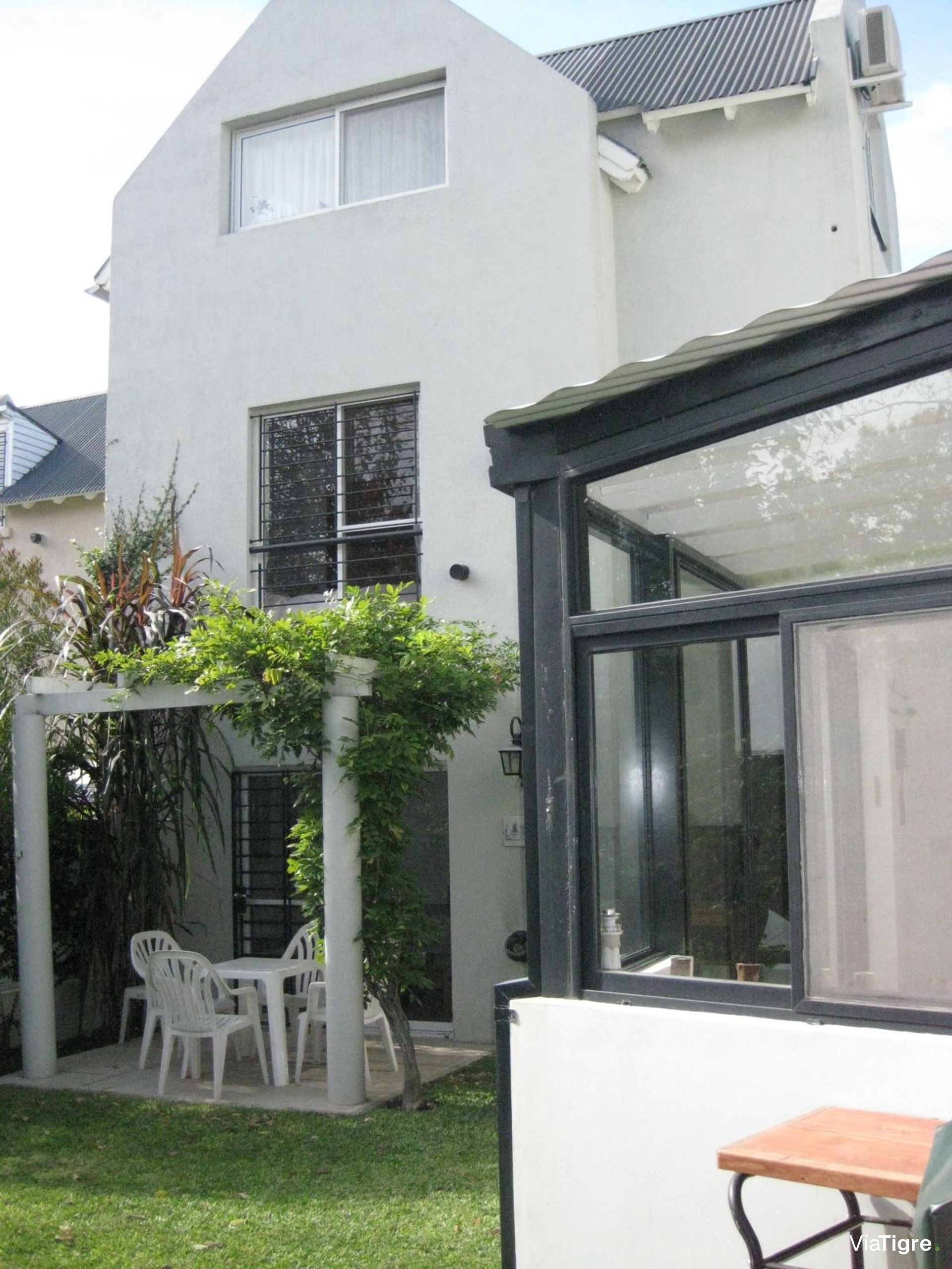 Venta Casa 241M2 5 Ambientes Luminosa