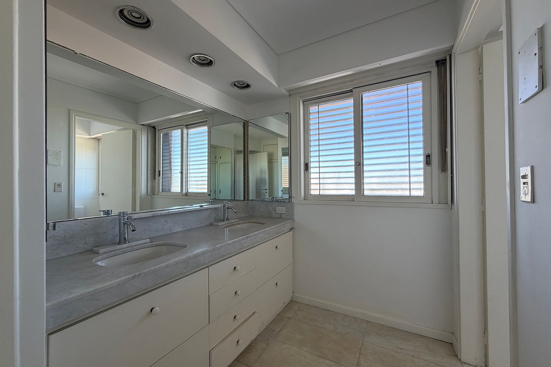 Venta Piso 5 Ambientes balcones 360 en Martínez