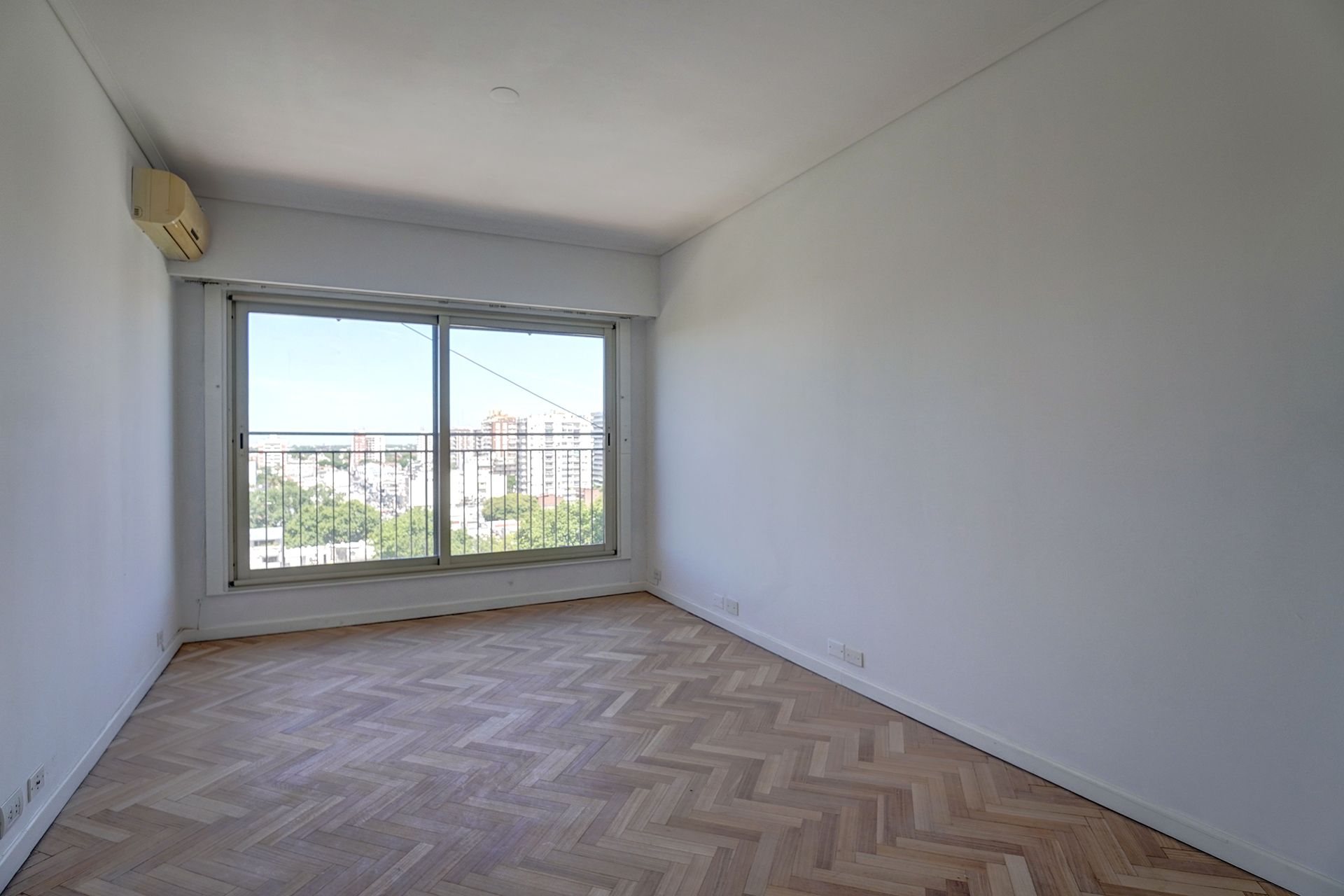 Venta Piso 5 Ambientes balcones 360 en Martínez