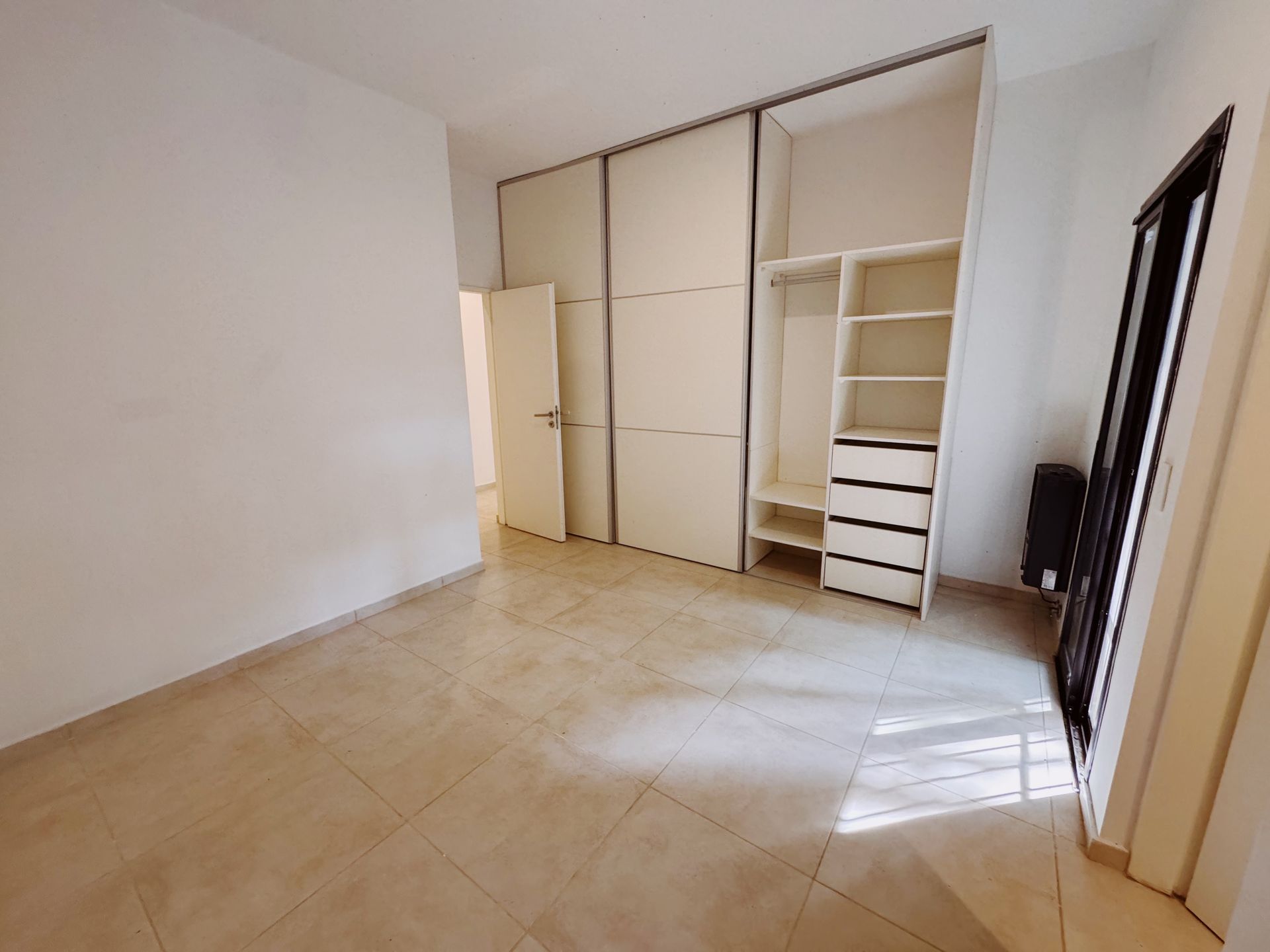 Casa a estrenar en Venta 6 ambientes-Gral. Pacheco
