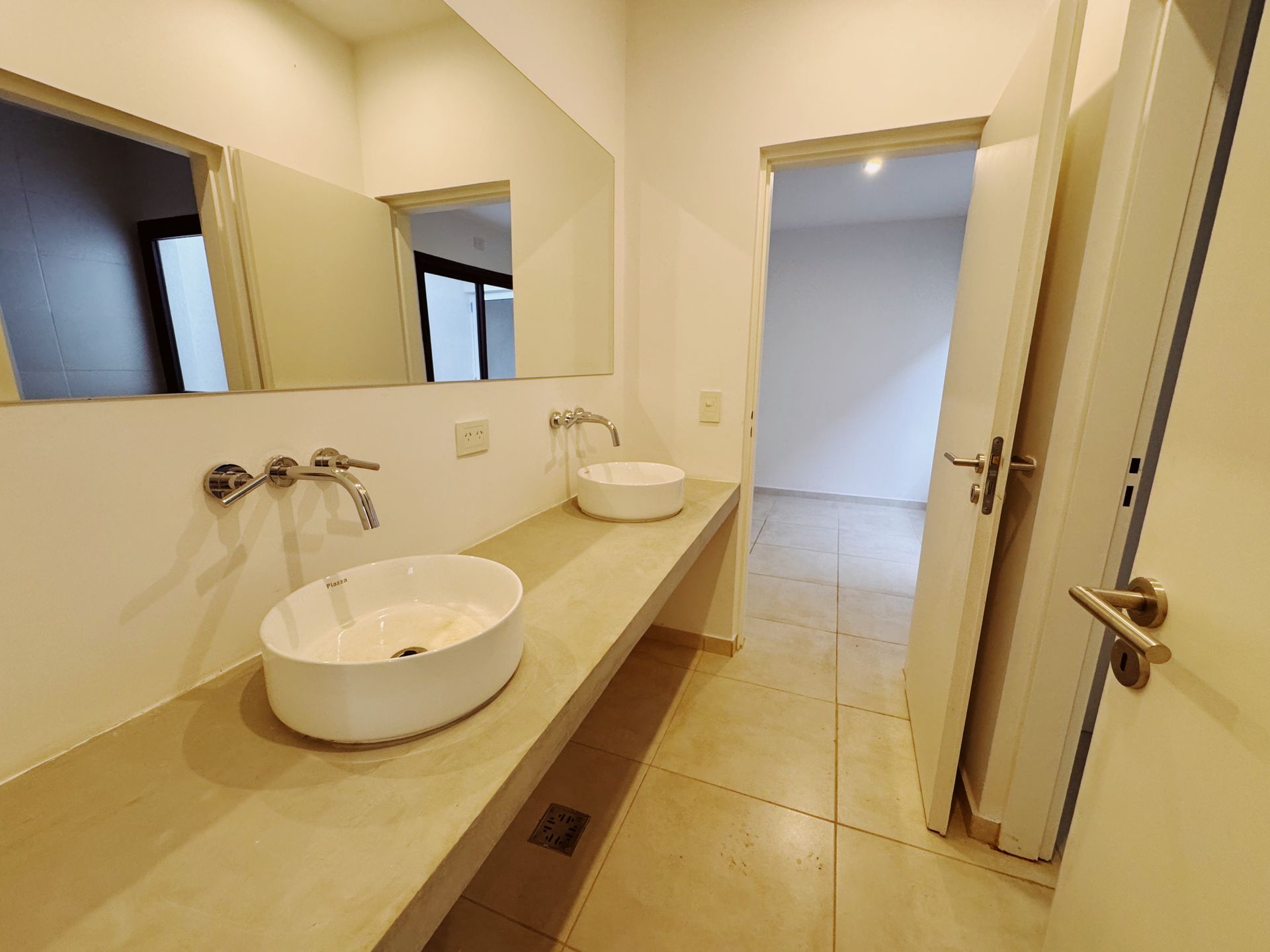 Casa a estrenar en Venta 6 ambientes-Gral. Pacheco
