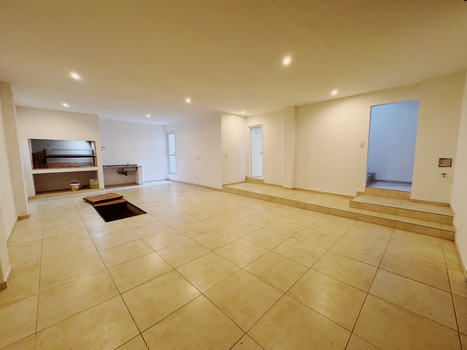 Casa a estrenar en Venta 6 ambientes-Gral. Pacheco