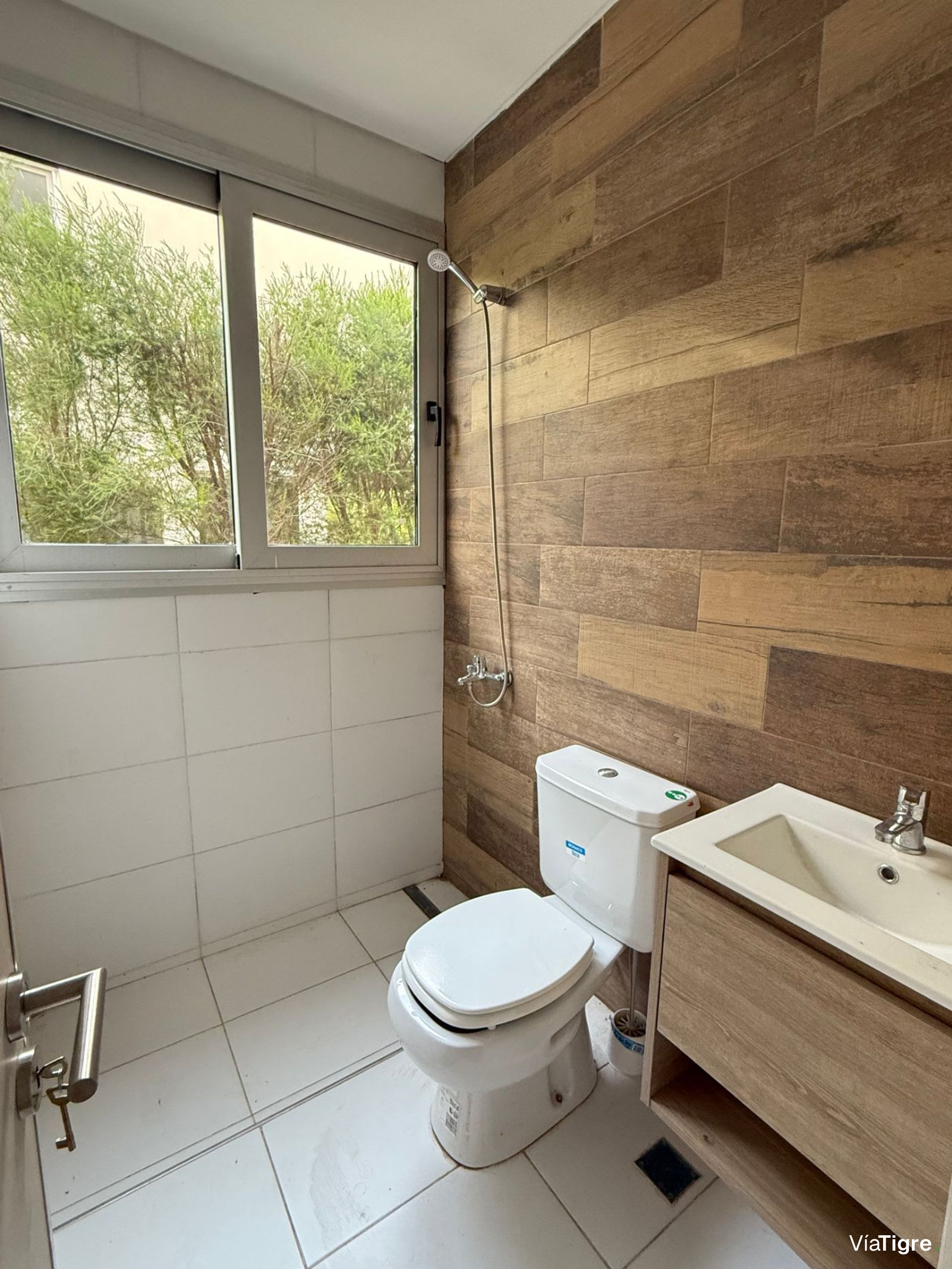 Casa en Venta al rio en Barrio Náutico San Juan