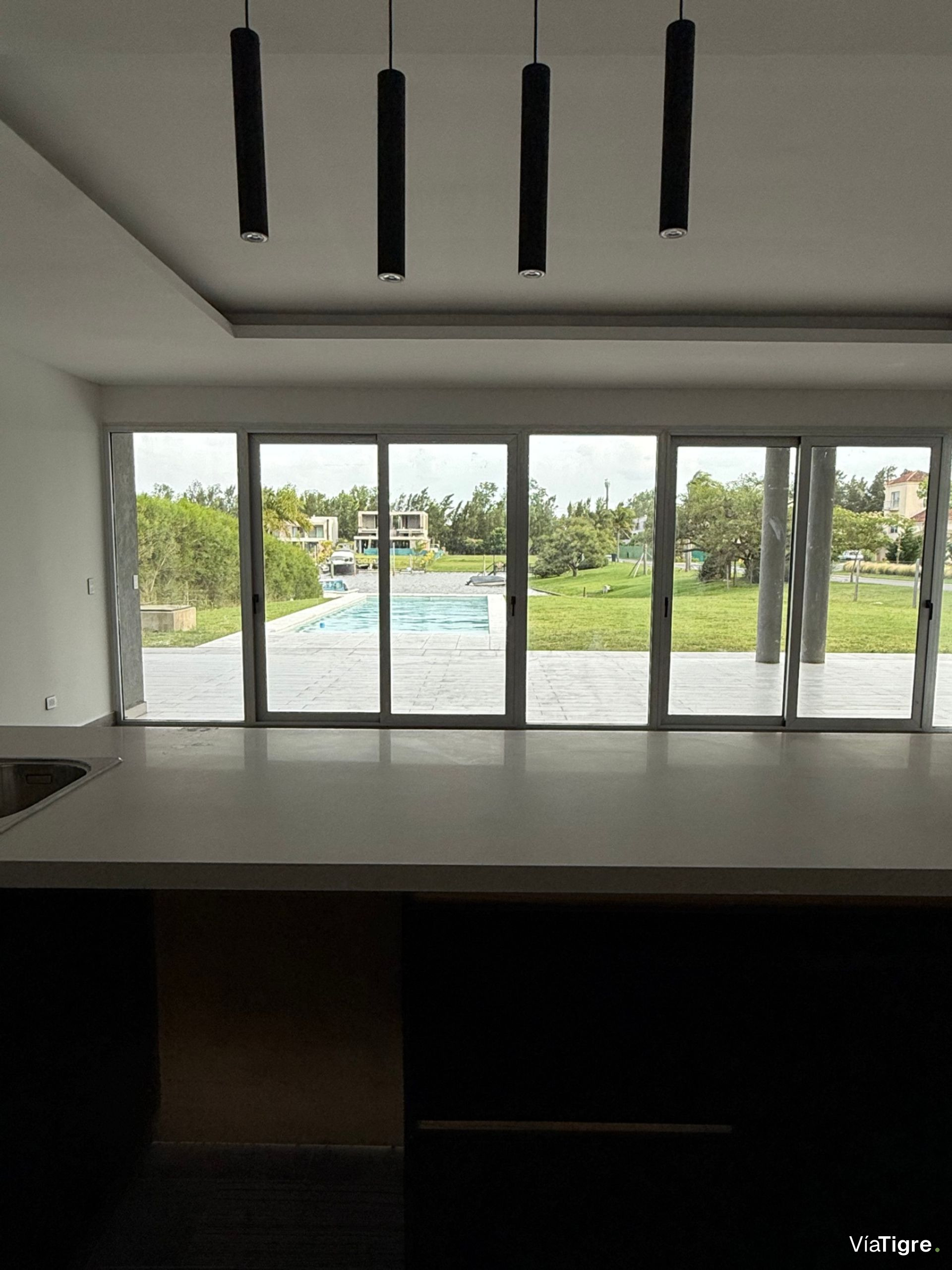 Casa en Venta al rio en Barrio Náutico San Juan
