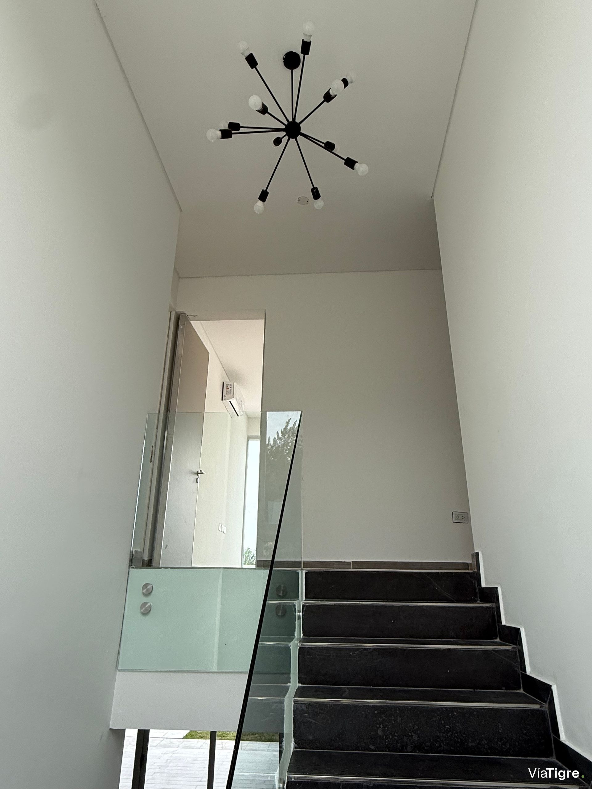 Casa en Venta al rio en Barrio Náutico San Juan