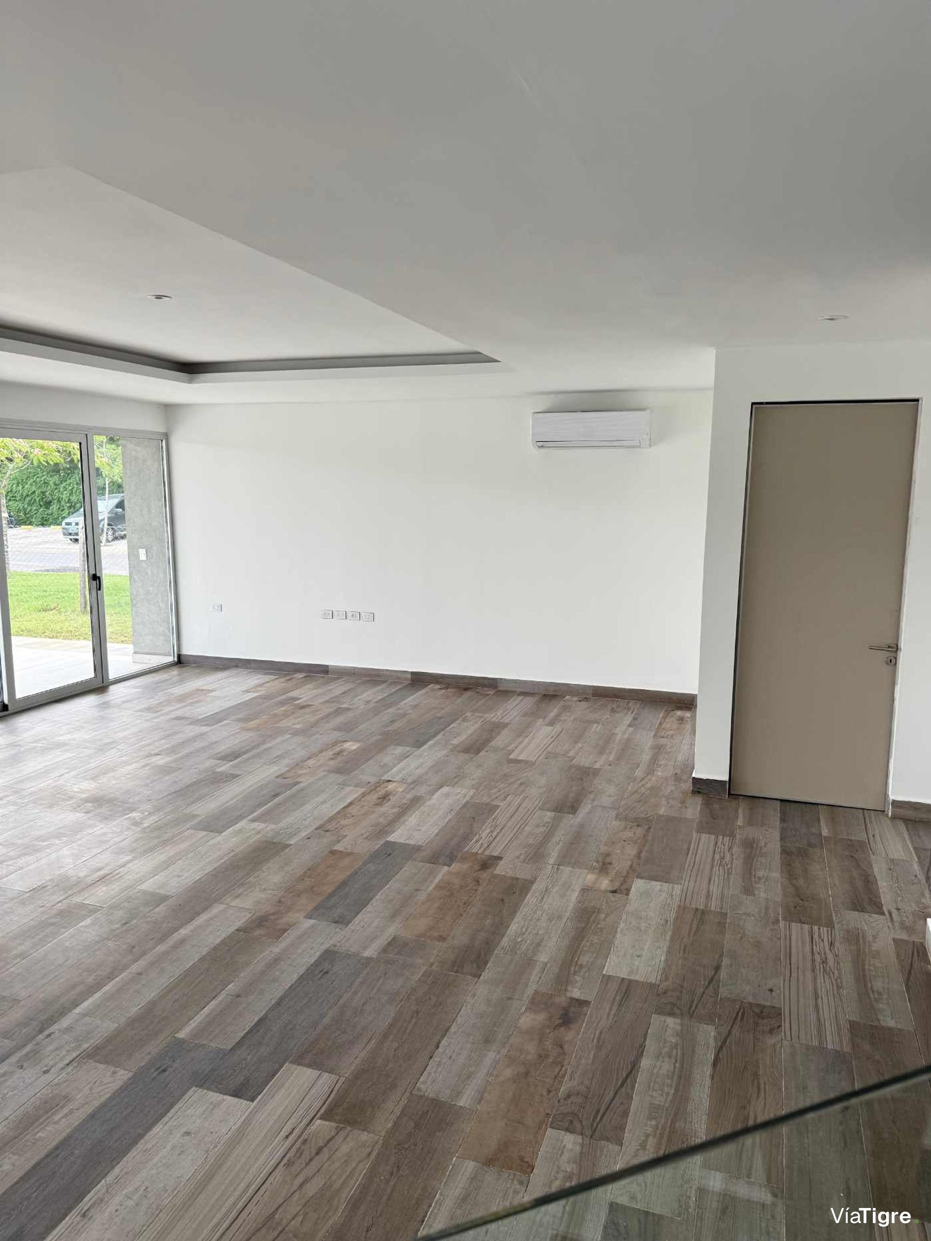 Casa en Venta al rio en Barrio Náutico San Juan