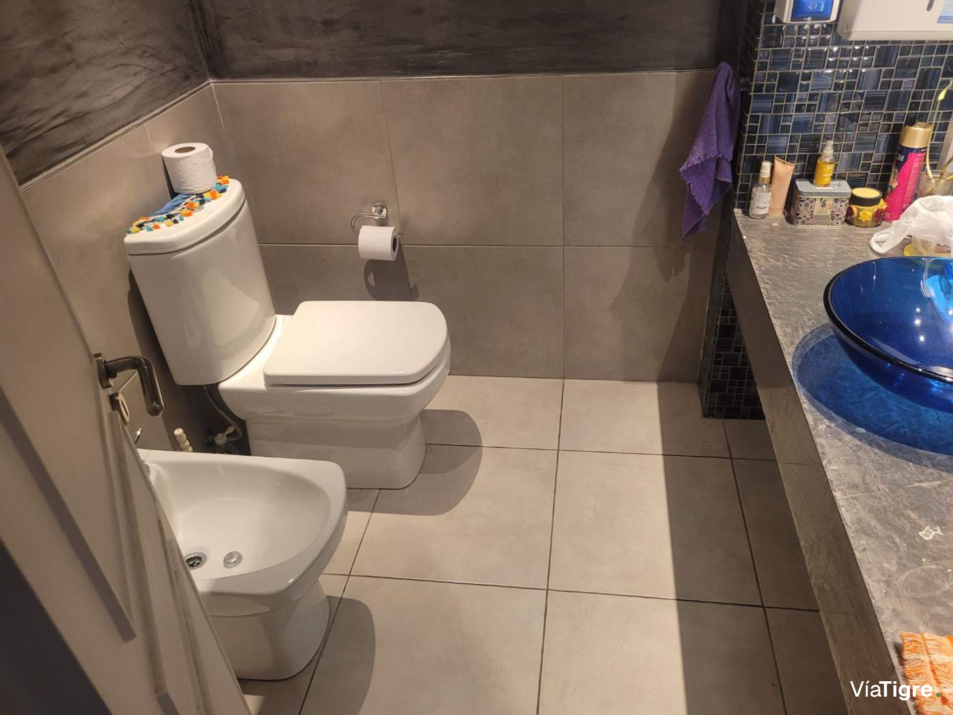Venta oficina tipo casa con pileta, Martinez