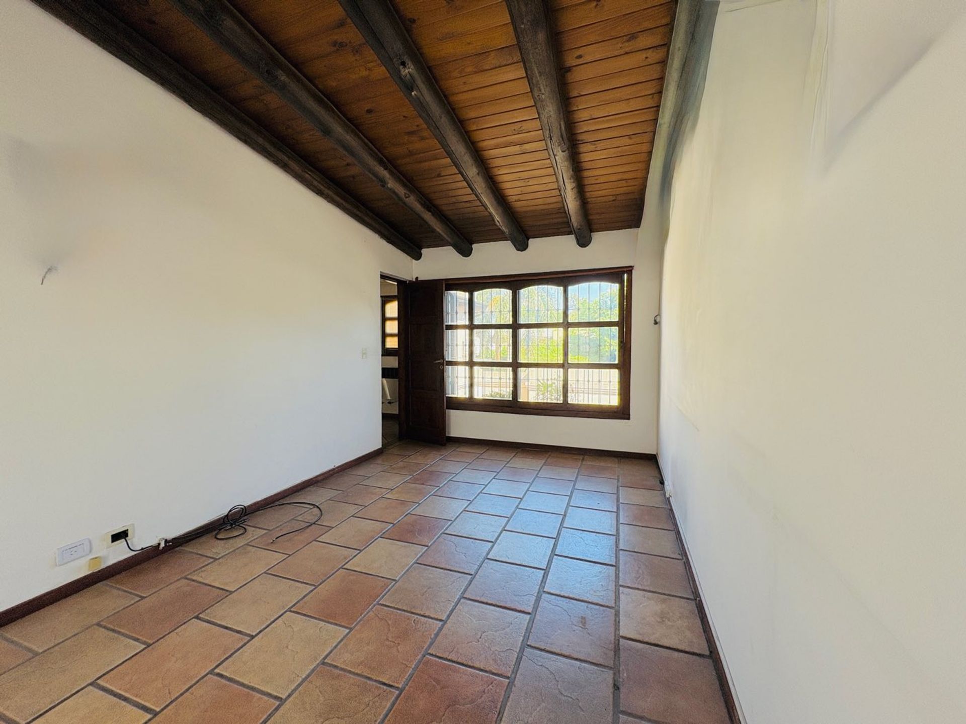 Casa En San Isidro, La Horqueta Parque Y Pileta