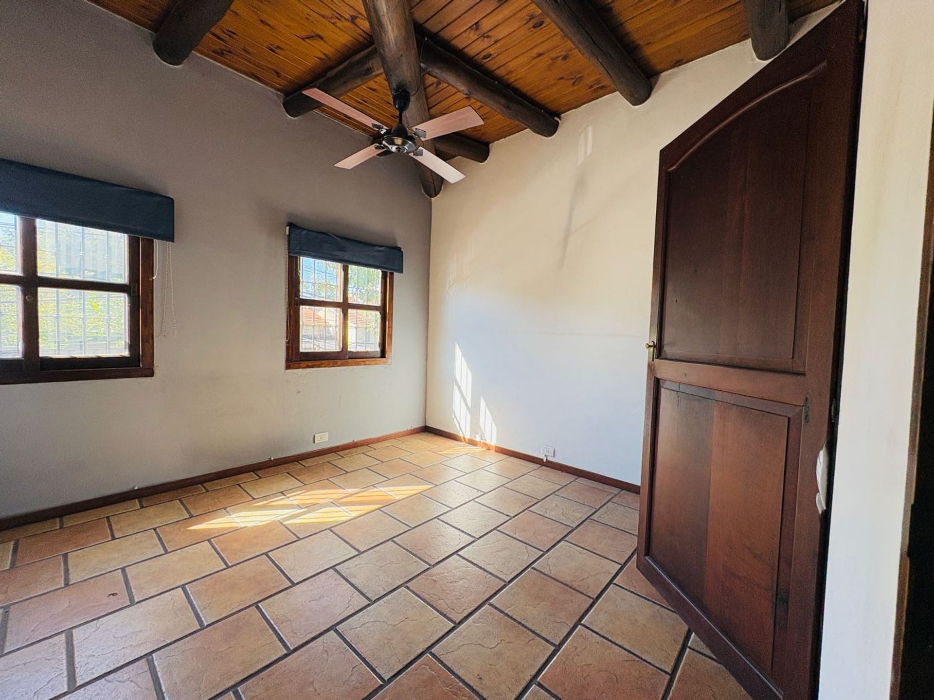 Casa En San Isidro, La Horqueta Parque Y Pileta