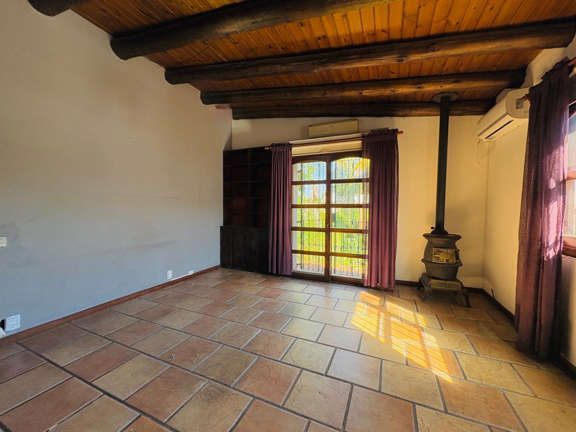 Casa En San Isidro, La Horqueta Parque Y Pileta
