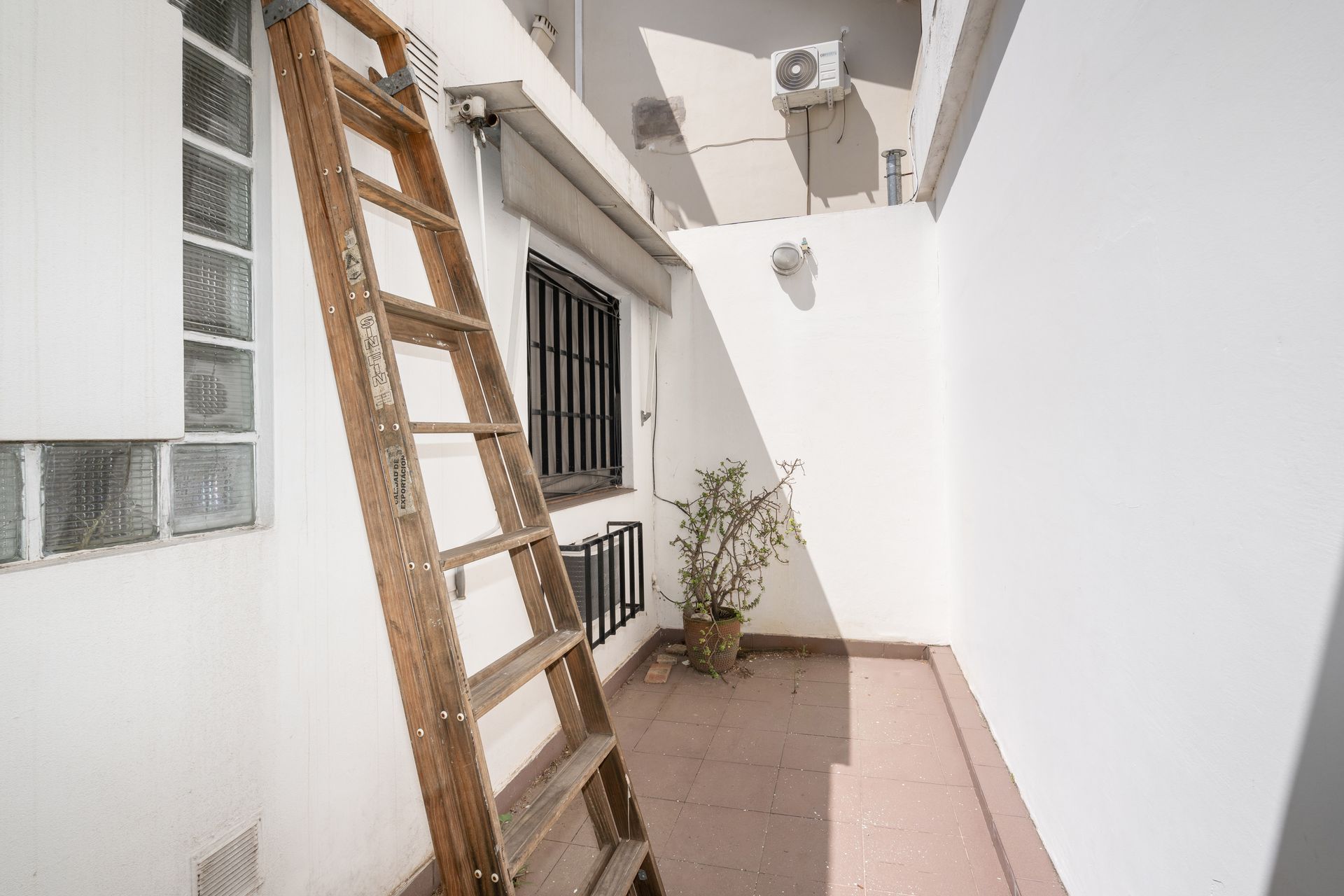 Venta Ph Frente 3 Ambientes-Cochera-Patio Martinez