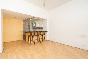 Sale Front 3 Rooms – Garage – Patio Martinez