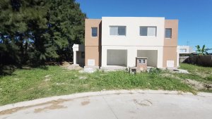 3-Room House Rental in Villanueva