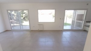 3-Room House Rental in Villanueva