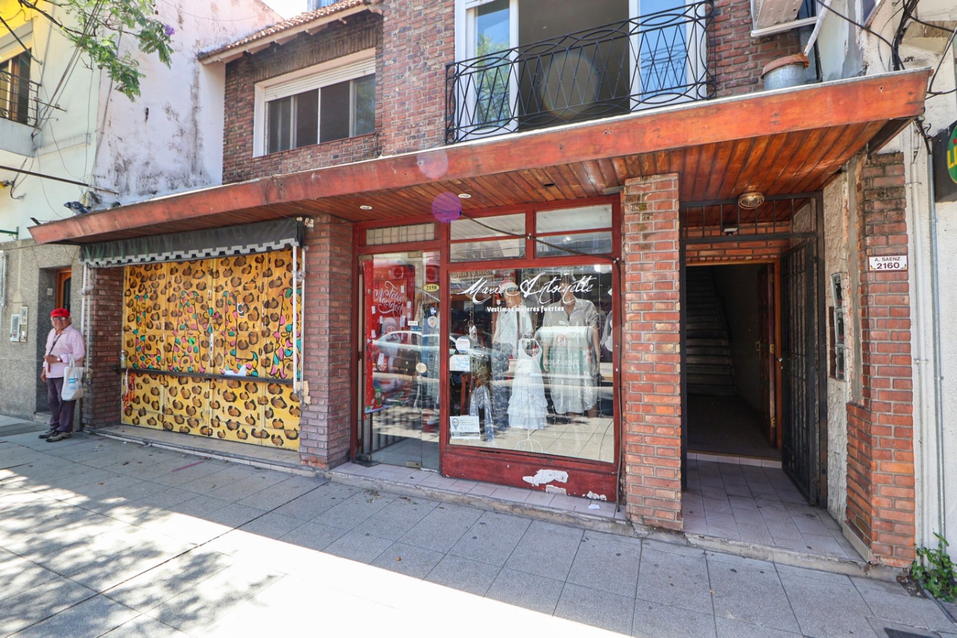 VENTA 2 LOCALES COMERCIALES Y CASA 5 amb / PARQUE