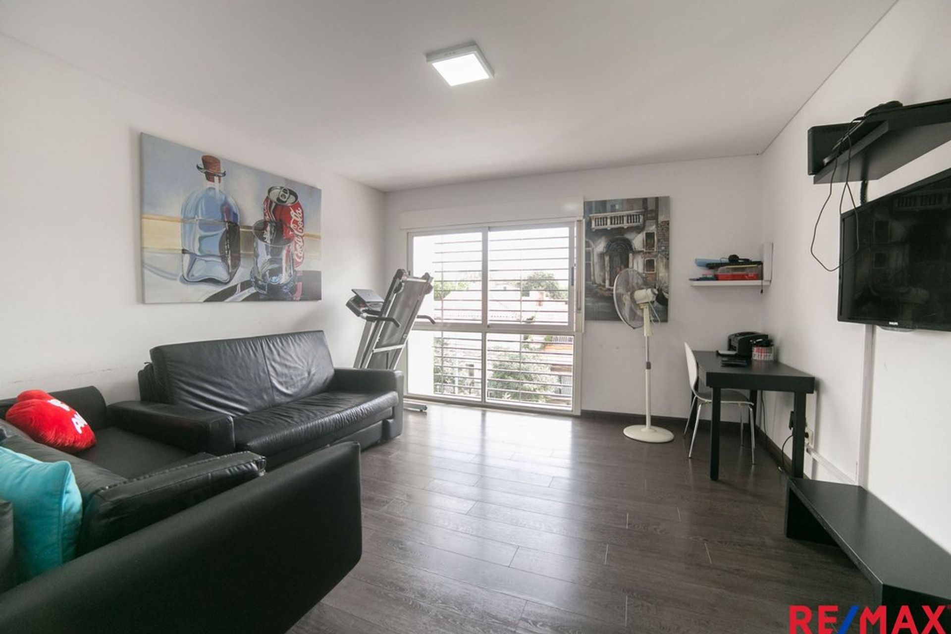 Casa tipo Triplex 5 amb. FLORIDA. Jardín y piscina