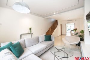 5-room Triplex House FLORIDA. Garden and pool