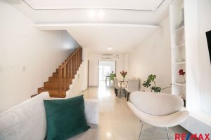 5-room Triplex House FLORIDA. Garden and pool