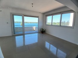 For Sale: 3-room apartment, 2 parking spaces, water view, Tigre