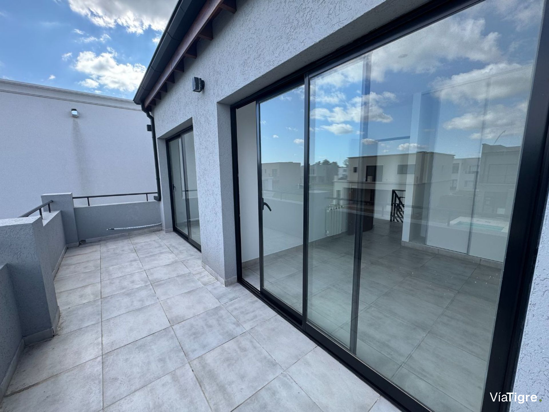 CASA A ESTRENAR + AMARRAS en VILA MARINA II
