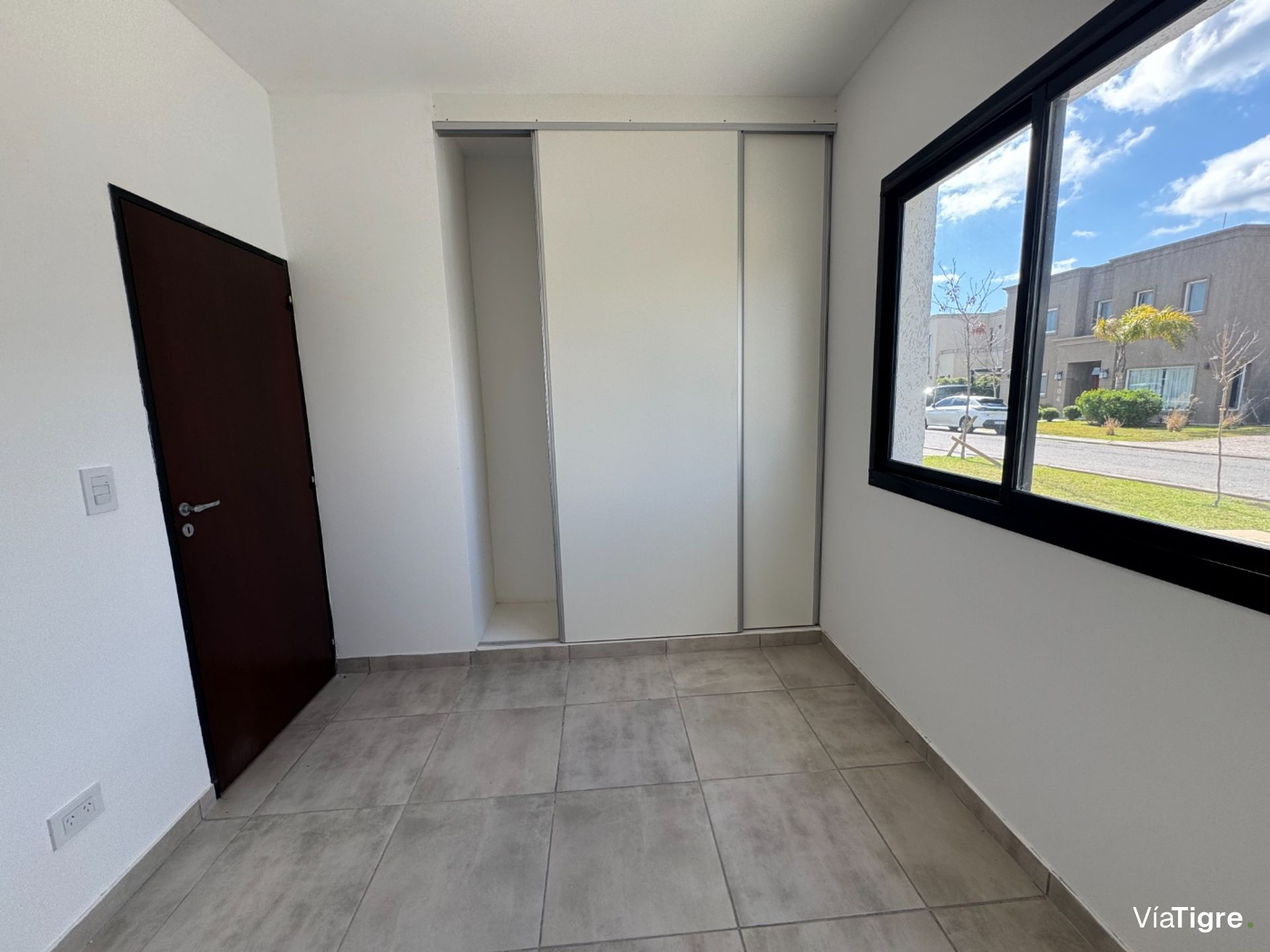 CASA A ESTRENAR + AMARRAS en VILA MARINA II