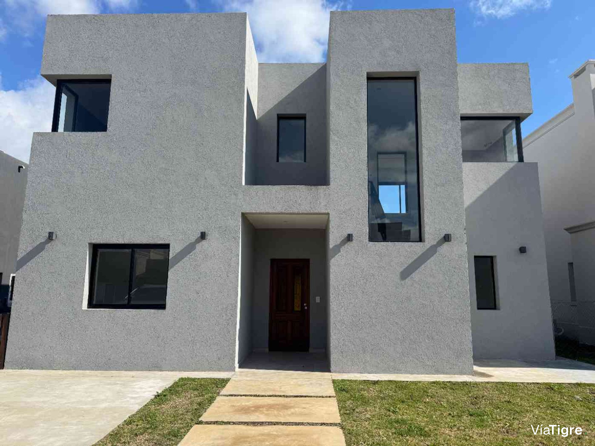 CASA A ESTRENAR + AMARRAS en VILA MARINA II