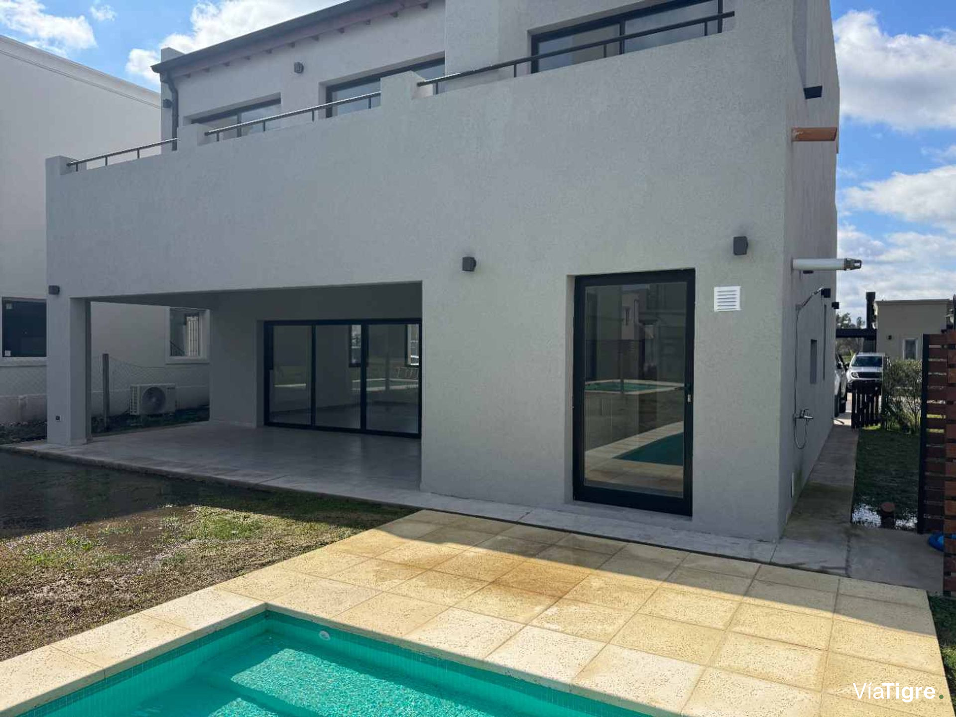 CASA A ESTRENAR + AMARRAS en VILA MARINA II