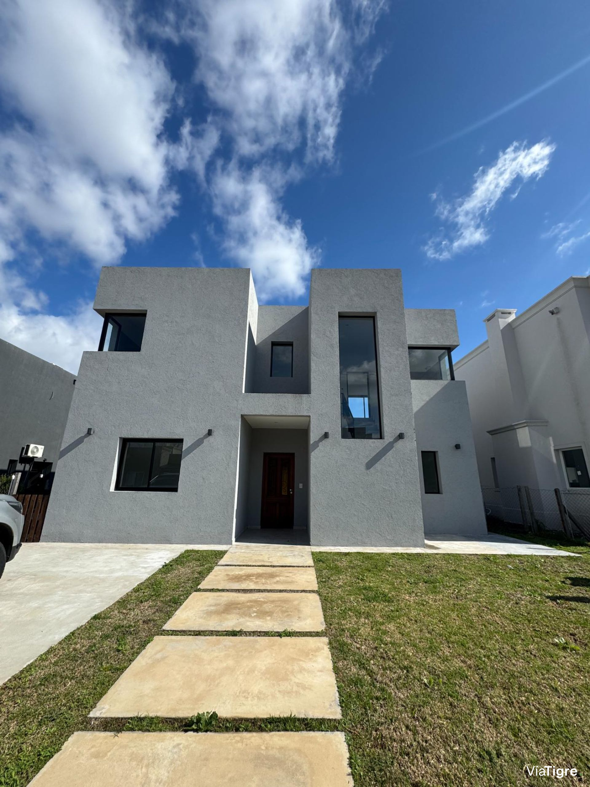 CASA A ESTRENAR + AMARRAS en VILA MARINA II