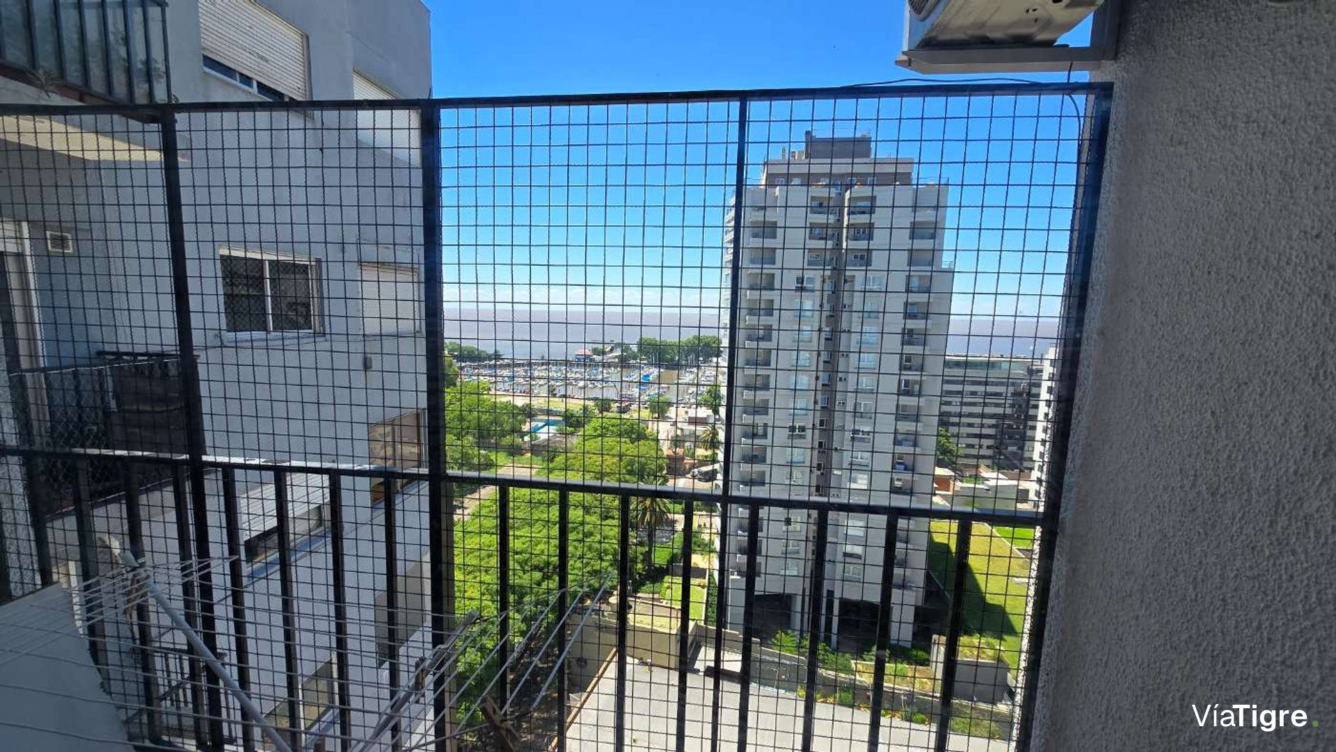 Venta departamento 2 ambientes Olivos vista al rio