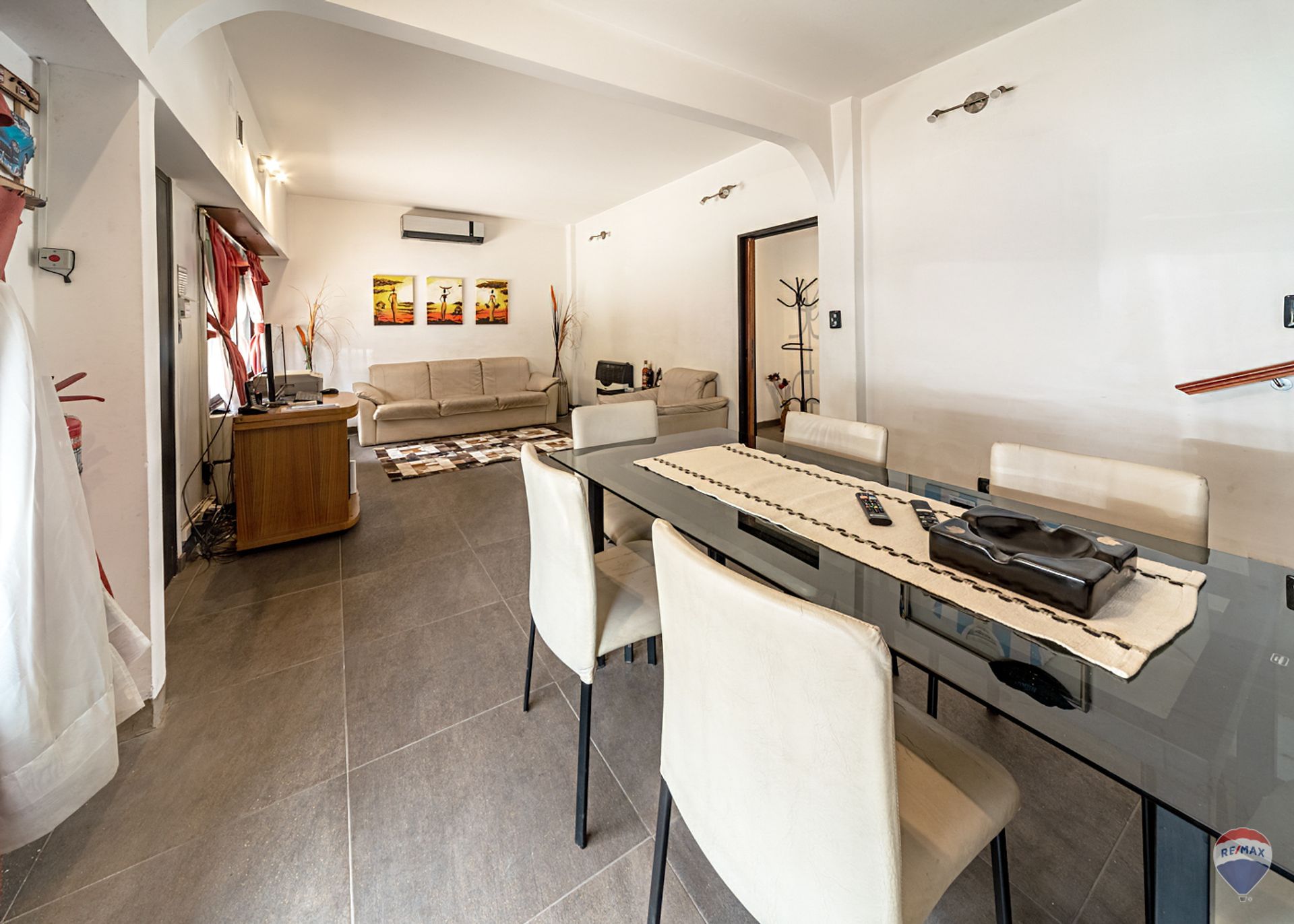 Casa De 2 Plantas Con Parque Y Pileta