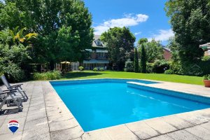 Sale House La Lucila /V. Lopez- 1669 meters of garden